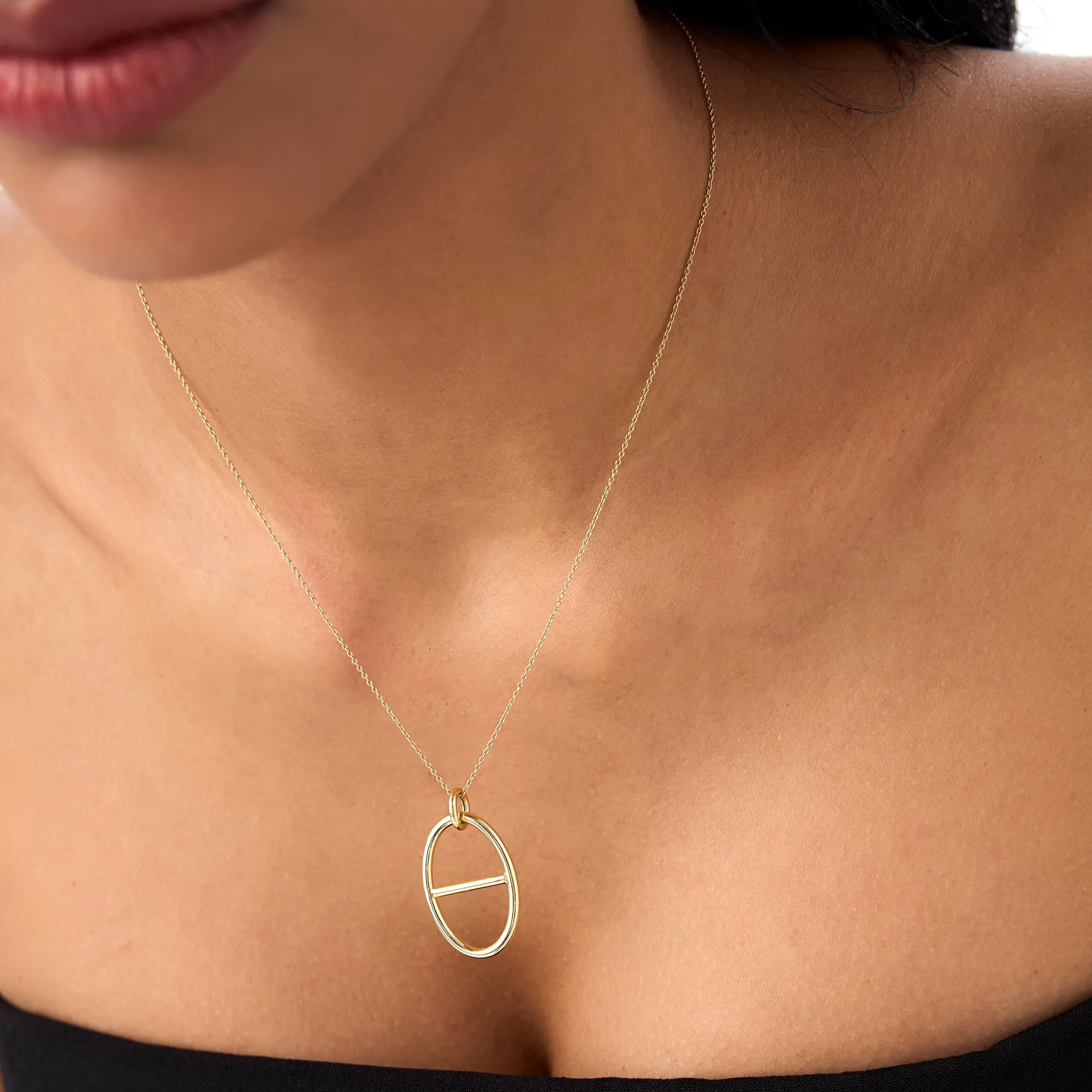 14k Minimalist Oval Pendant Necklace