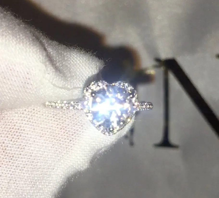 1ct | Diamond Heart Ring | Moissanite Engagement Rings