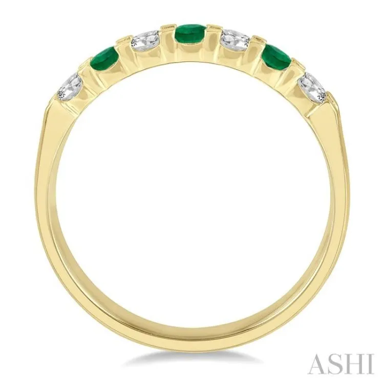 2.6 MM Emerald and 1/4 ctw Round Cut Diamond Precious Wedding Band in 14K Yellow Gold