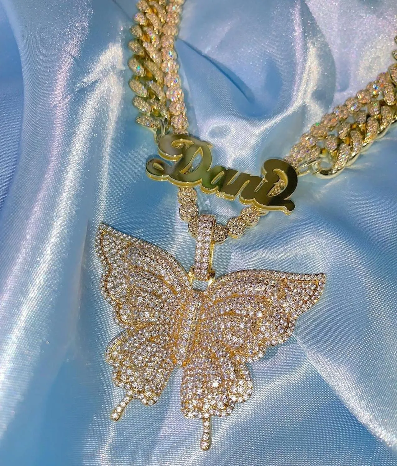 Big butterfly tennis choer