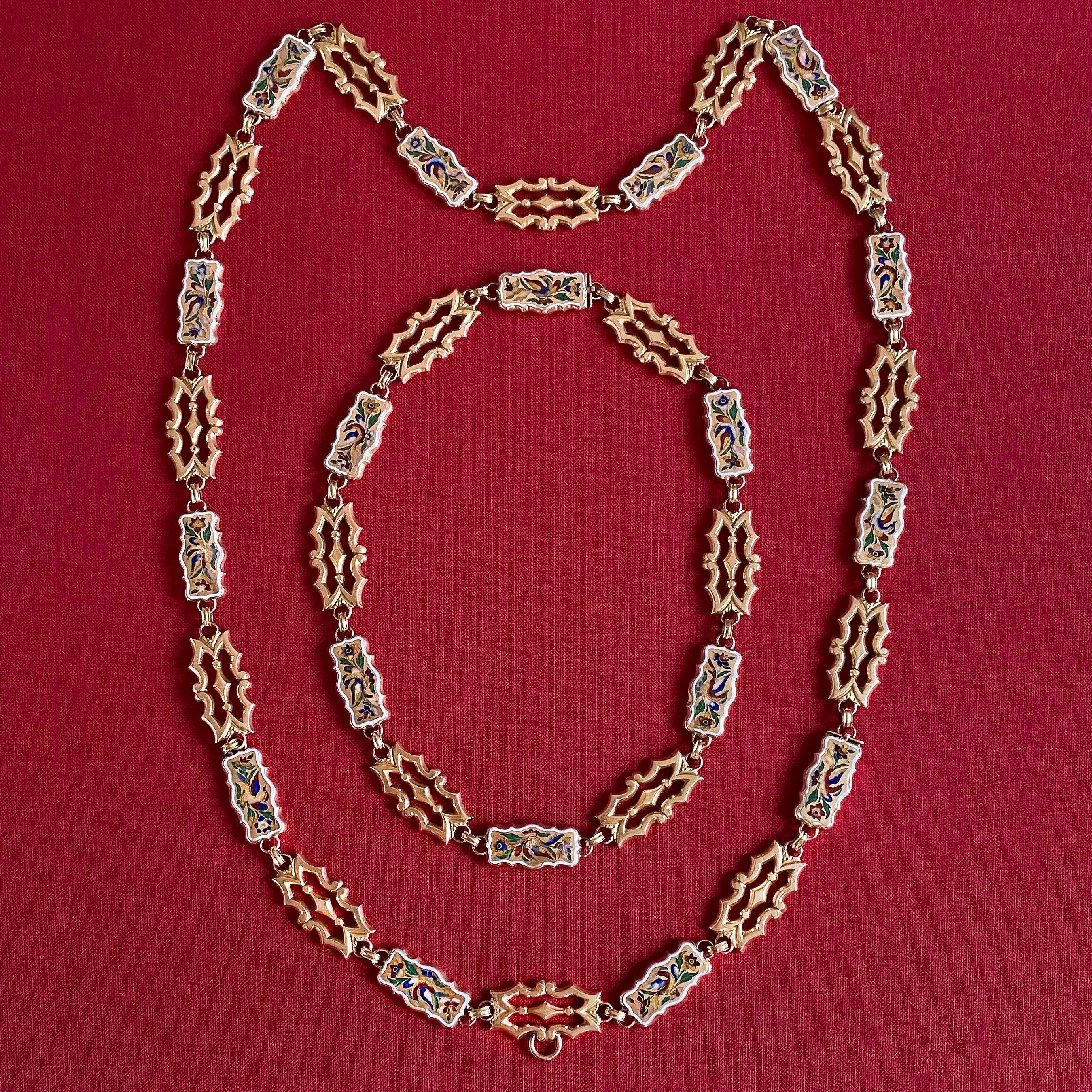 C.1830. 'Birds of Paradise' Enamel Sautoir Chain