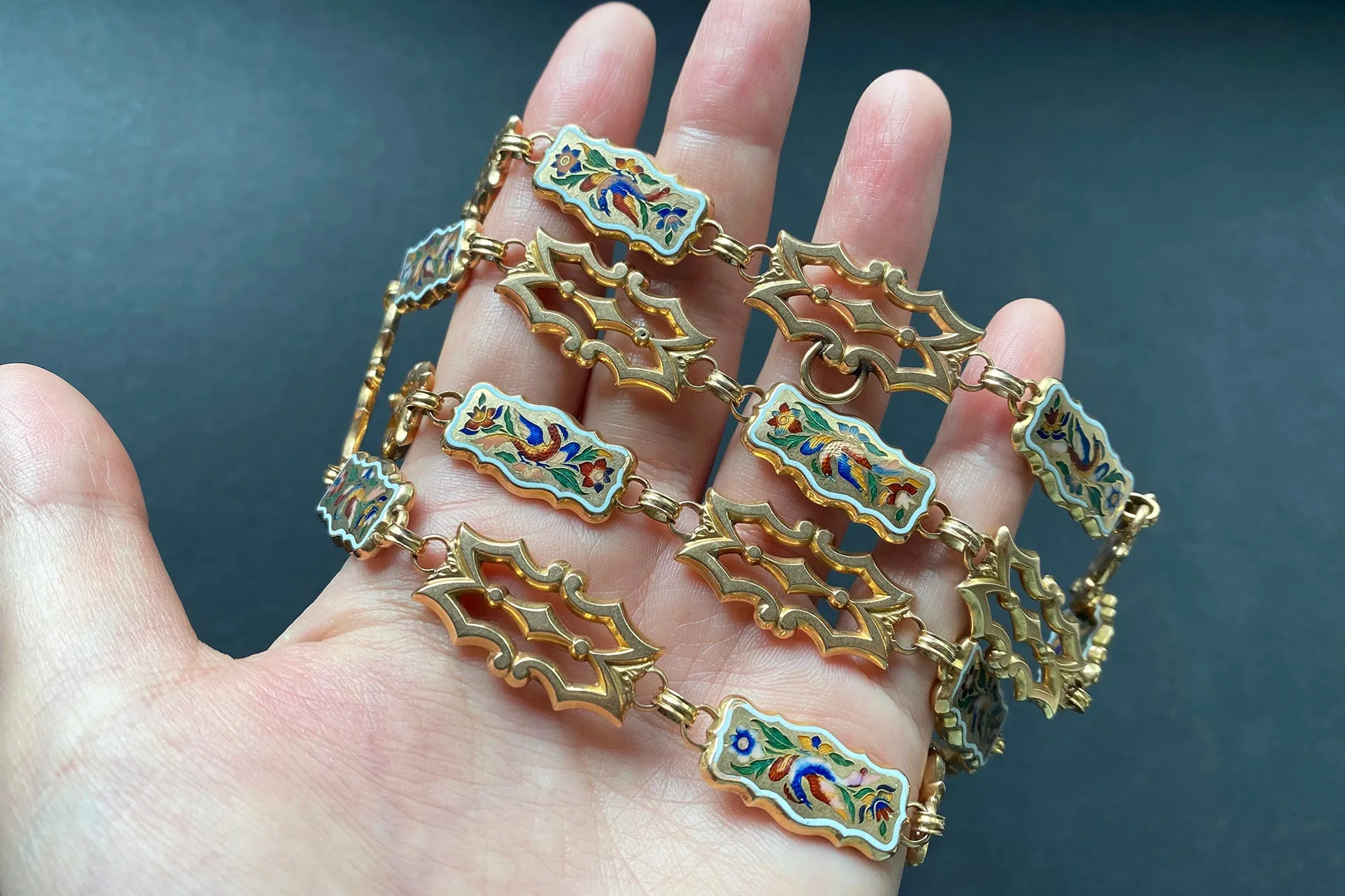 C.1830. 'Birds of Paradise' Enamel Sautoir Chain