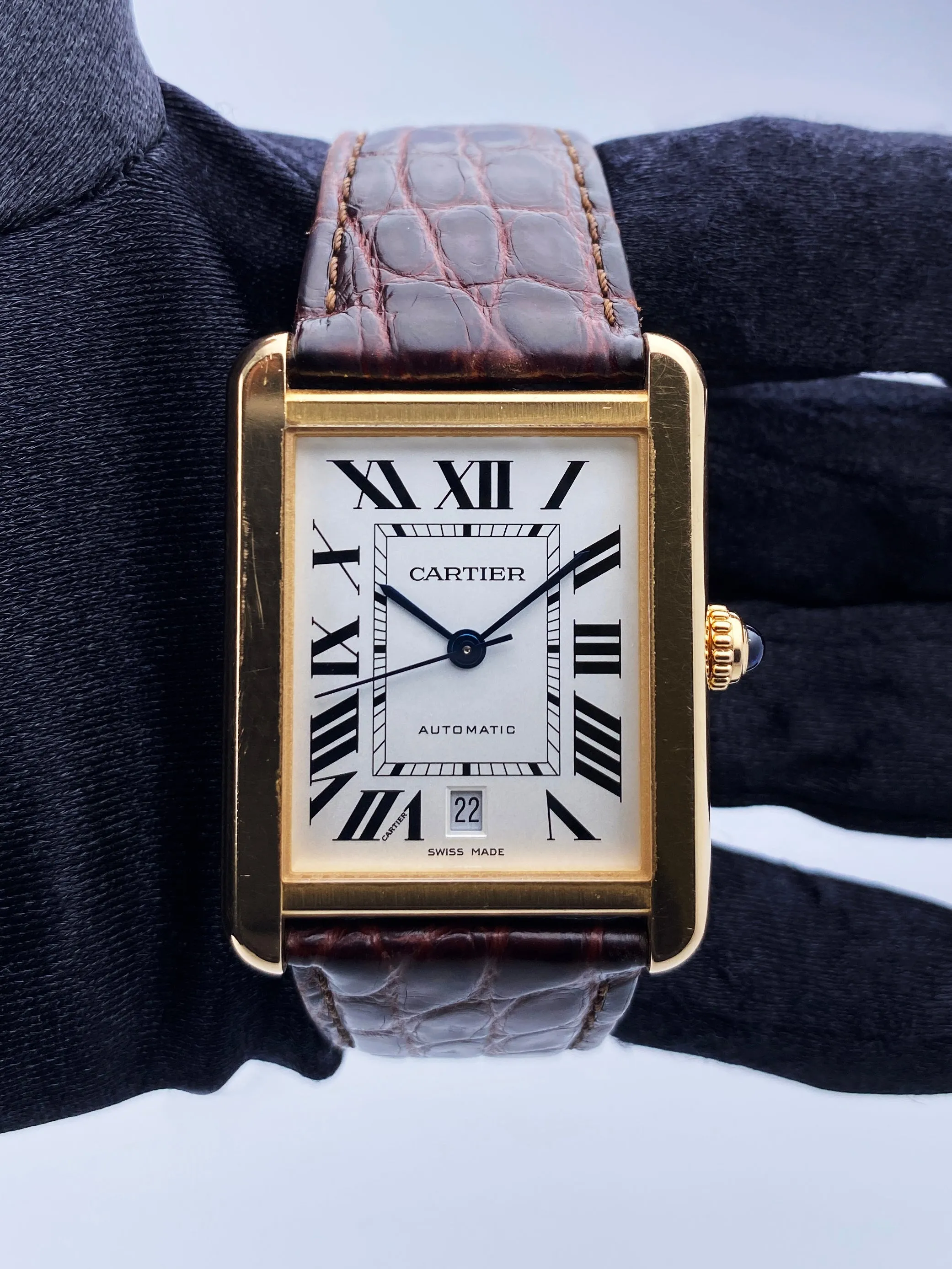 Cartier Tank Solo XL W5200026 18K Rose Gold Mens Watch