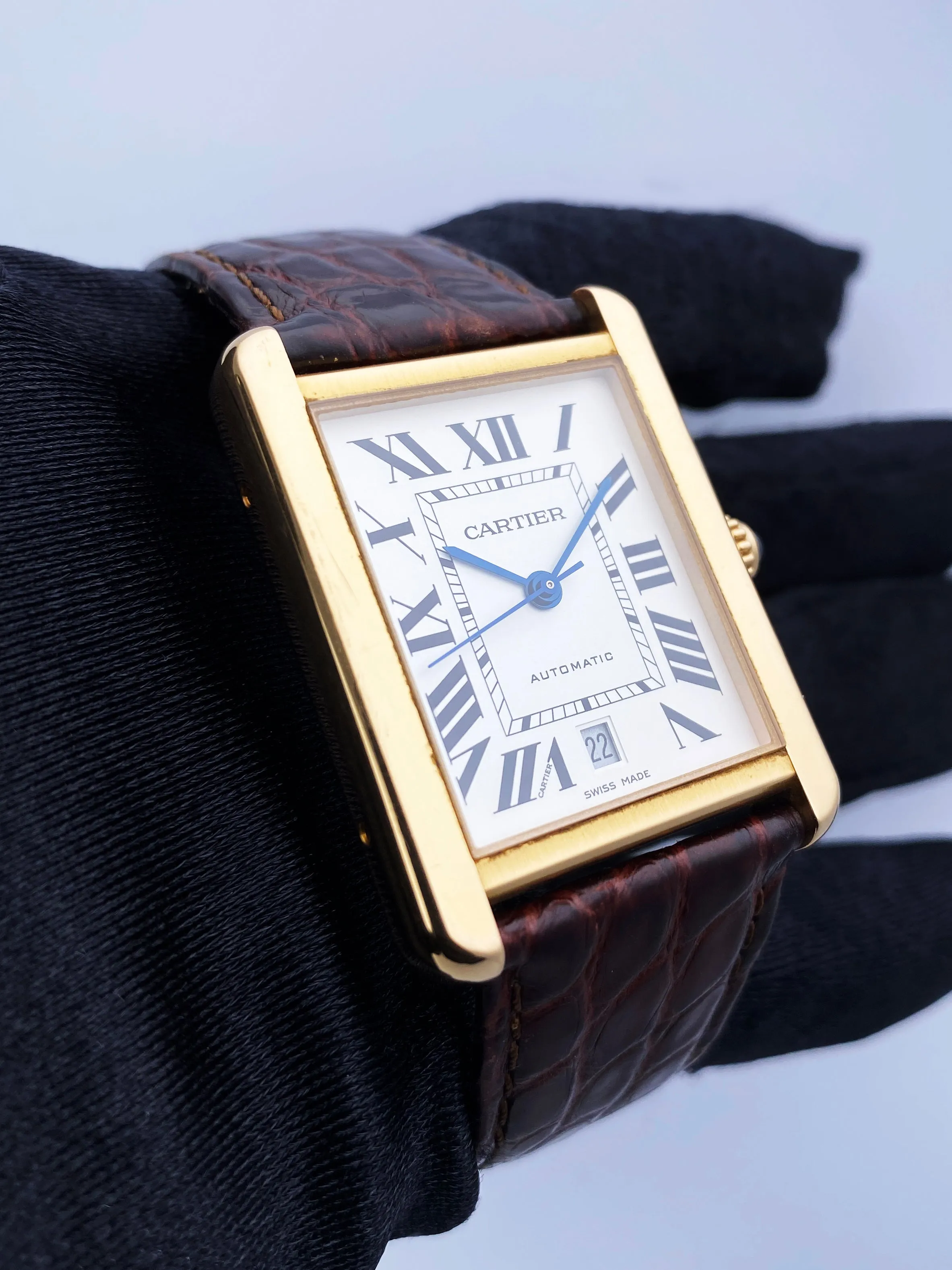Cartier Tank Solo XL W5200026 18K Rose Gold Mens Watch
