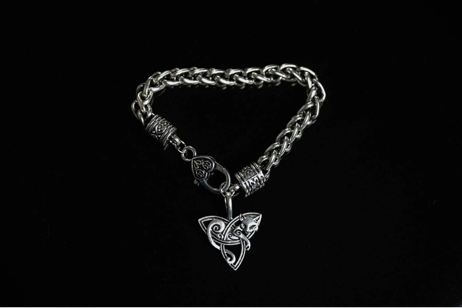 Cat on Triquetra Celtic Chain Bracelet