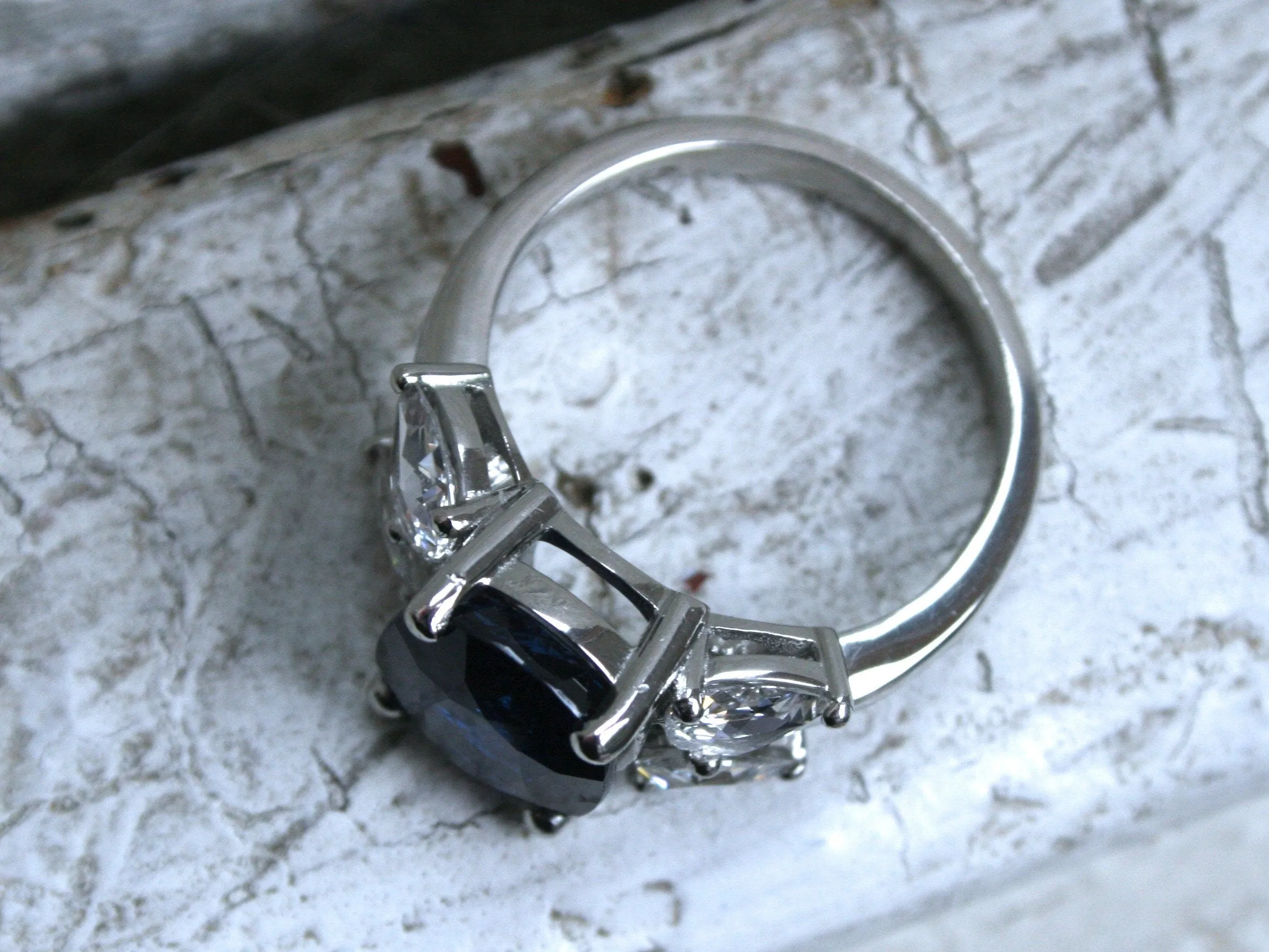 Classic Unheated GIA Sapphire Diamond Ring Engagement Ring Wedding Ring in Platinum - 5.40ct.