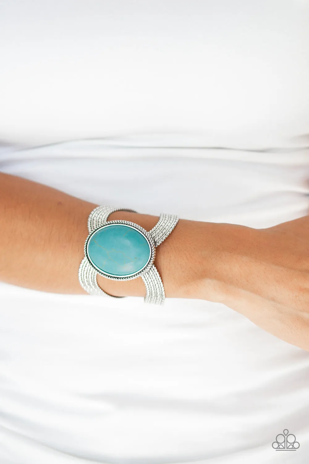 Coyote Couture - Turquoise Blue