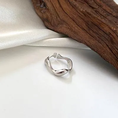 Cross Curve Line Opening Ring