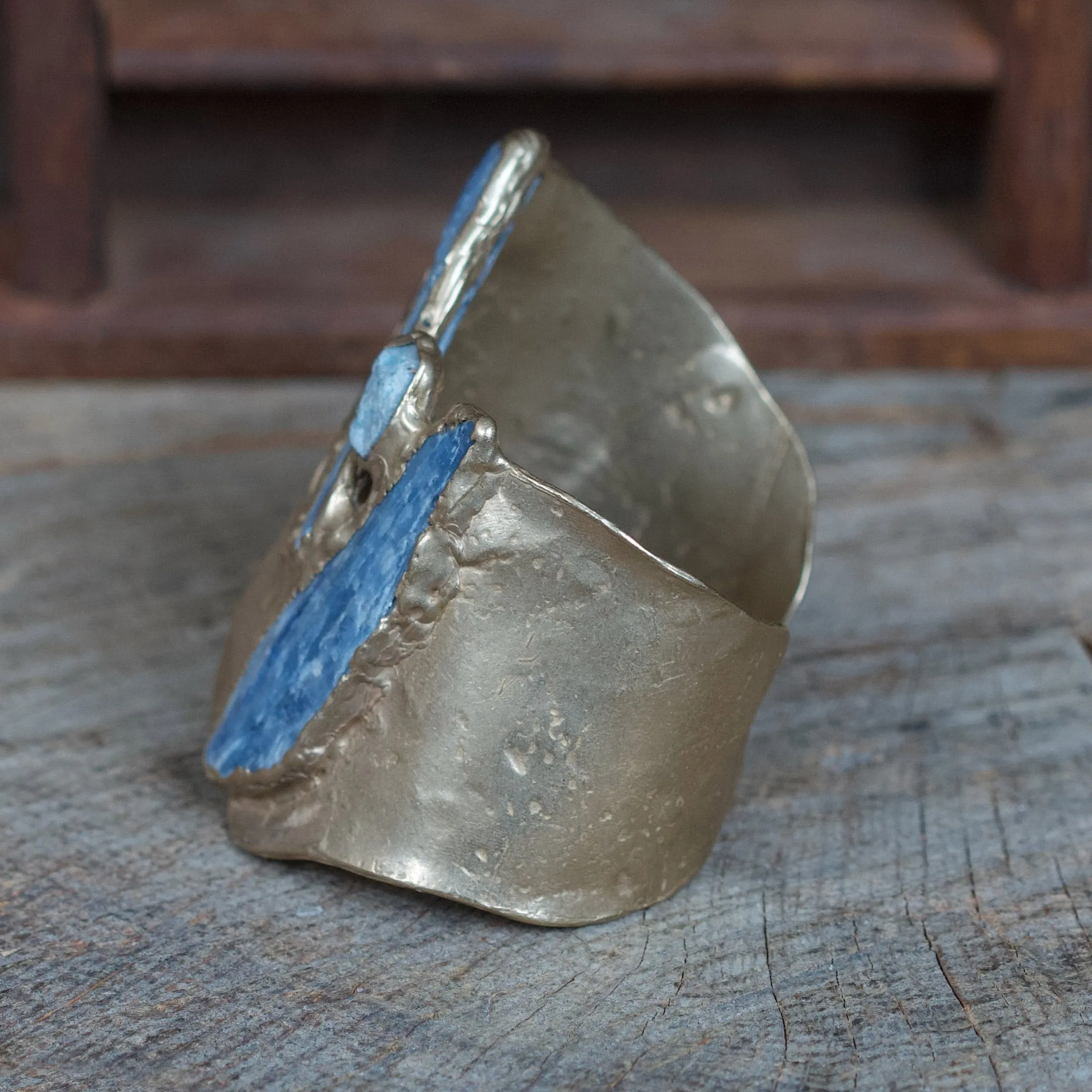 Delta Cuff