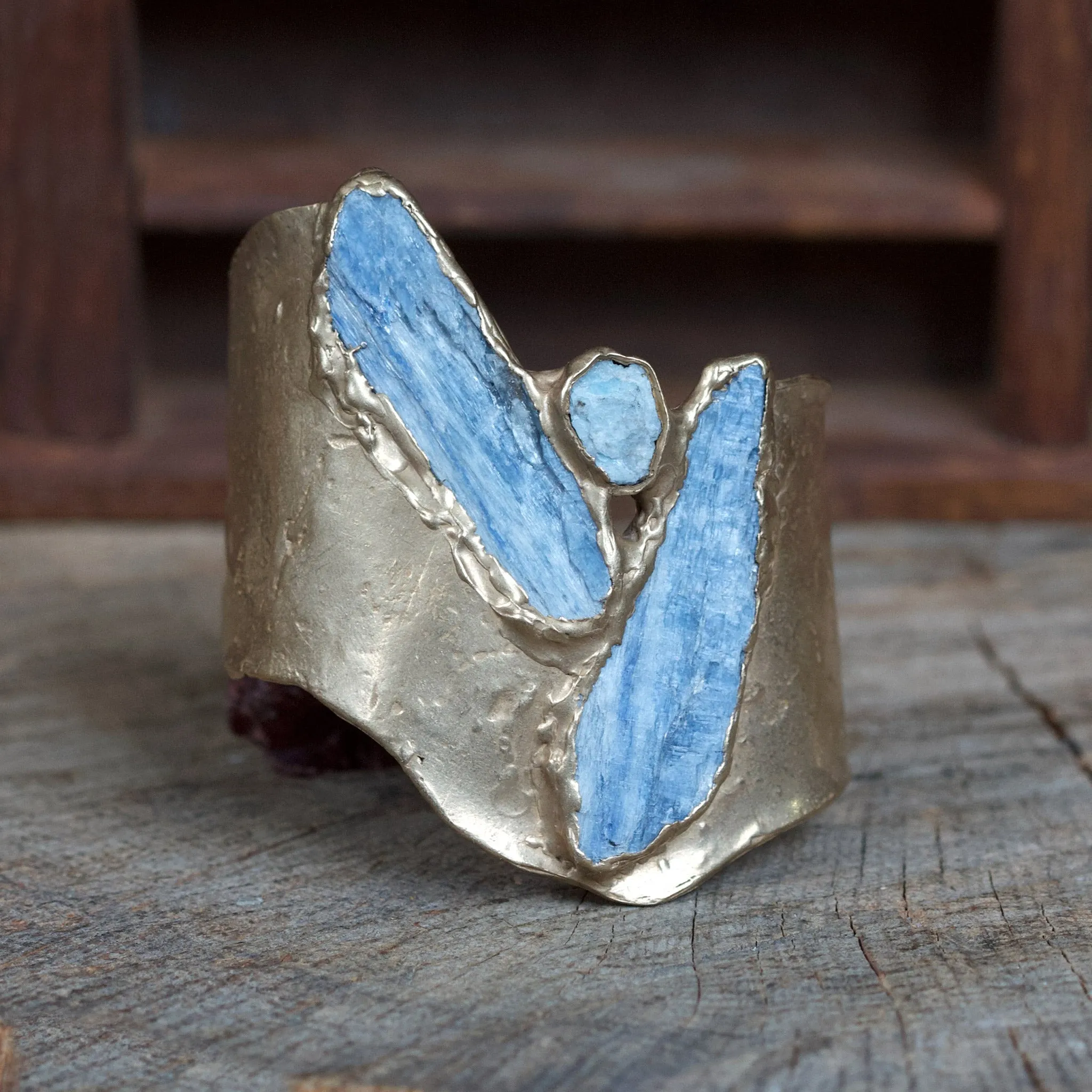 Delta Cuff