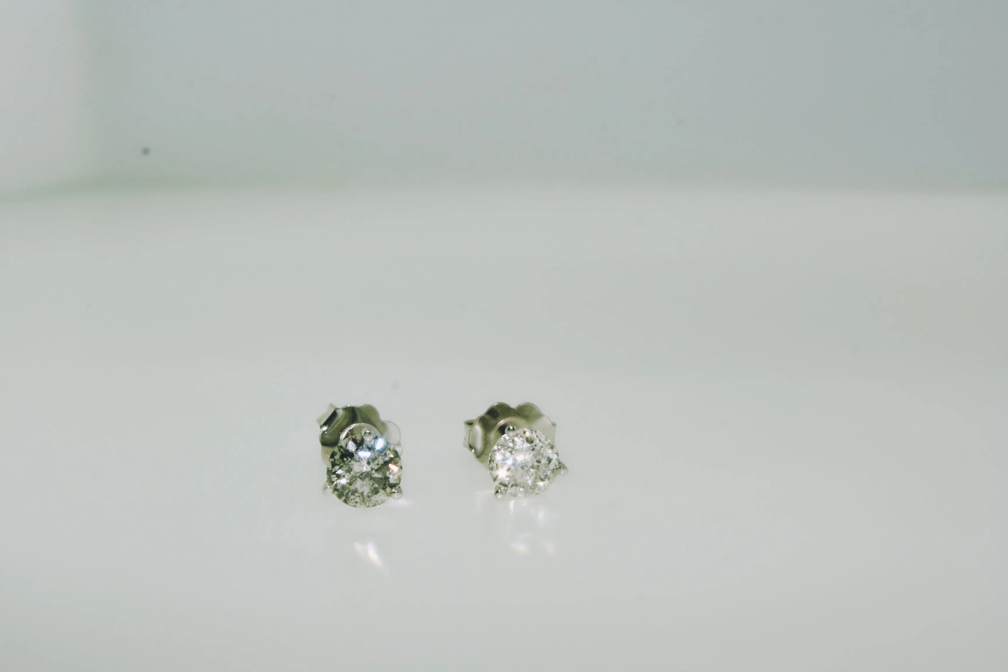 Diamond Stud Earrings in 14K White Gold