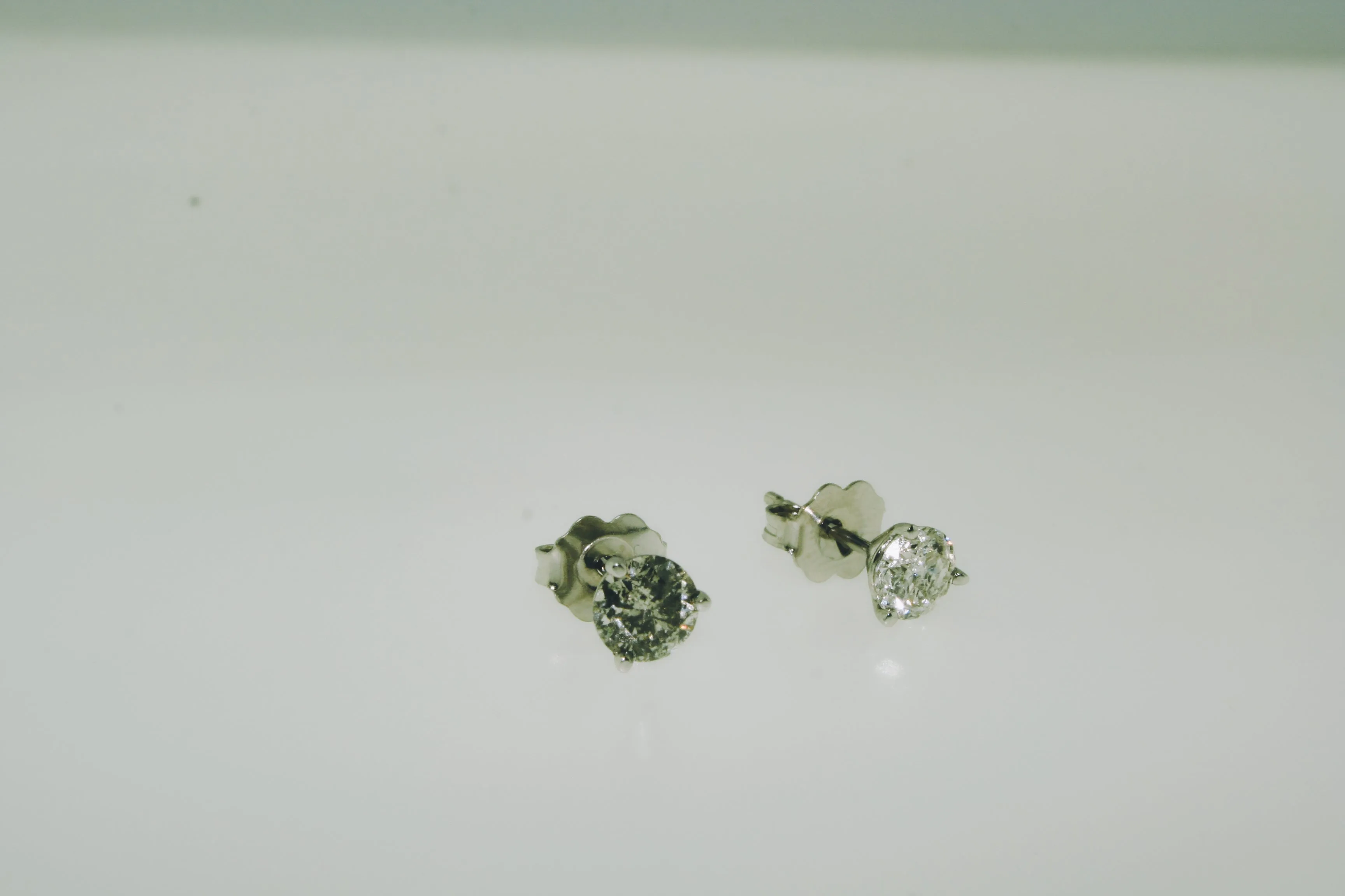 Diamond Stud Earrings in 14K White Gold
