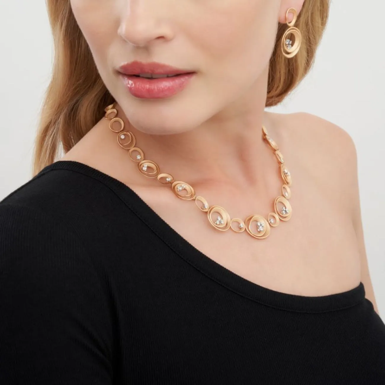 Dune 18K Orange Apricot Gold Diamond Solar Collier Necklace