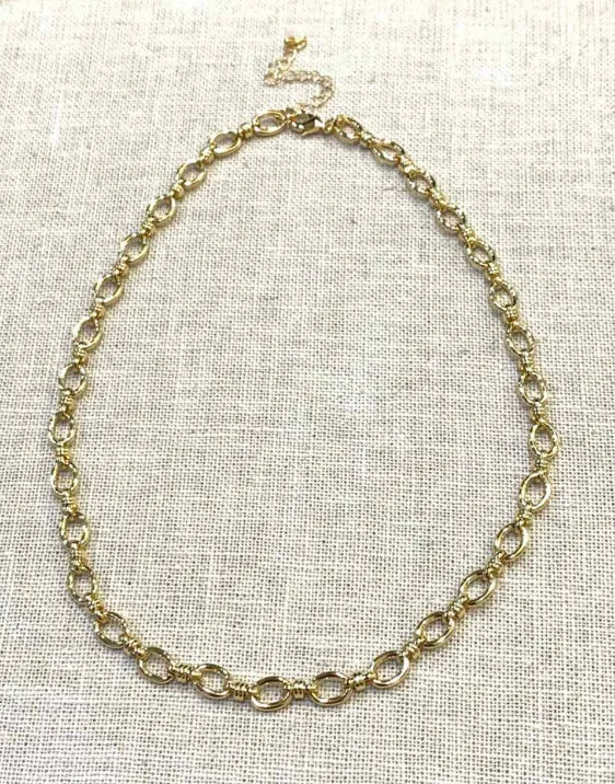 Emma Short Chain Necklace