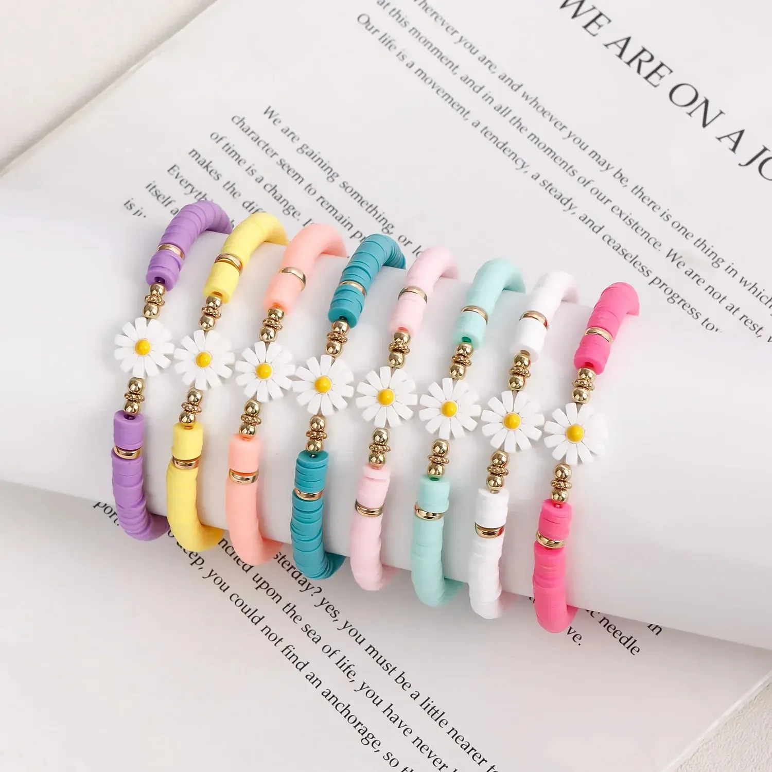 Flower Daisy Bracelets for Women Y2K Accessories Multicolor Polymer Clay Beads Bracelet Bohemia Summer Girl Beach Jewelry