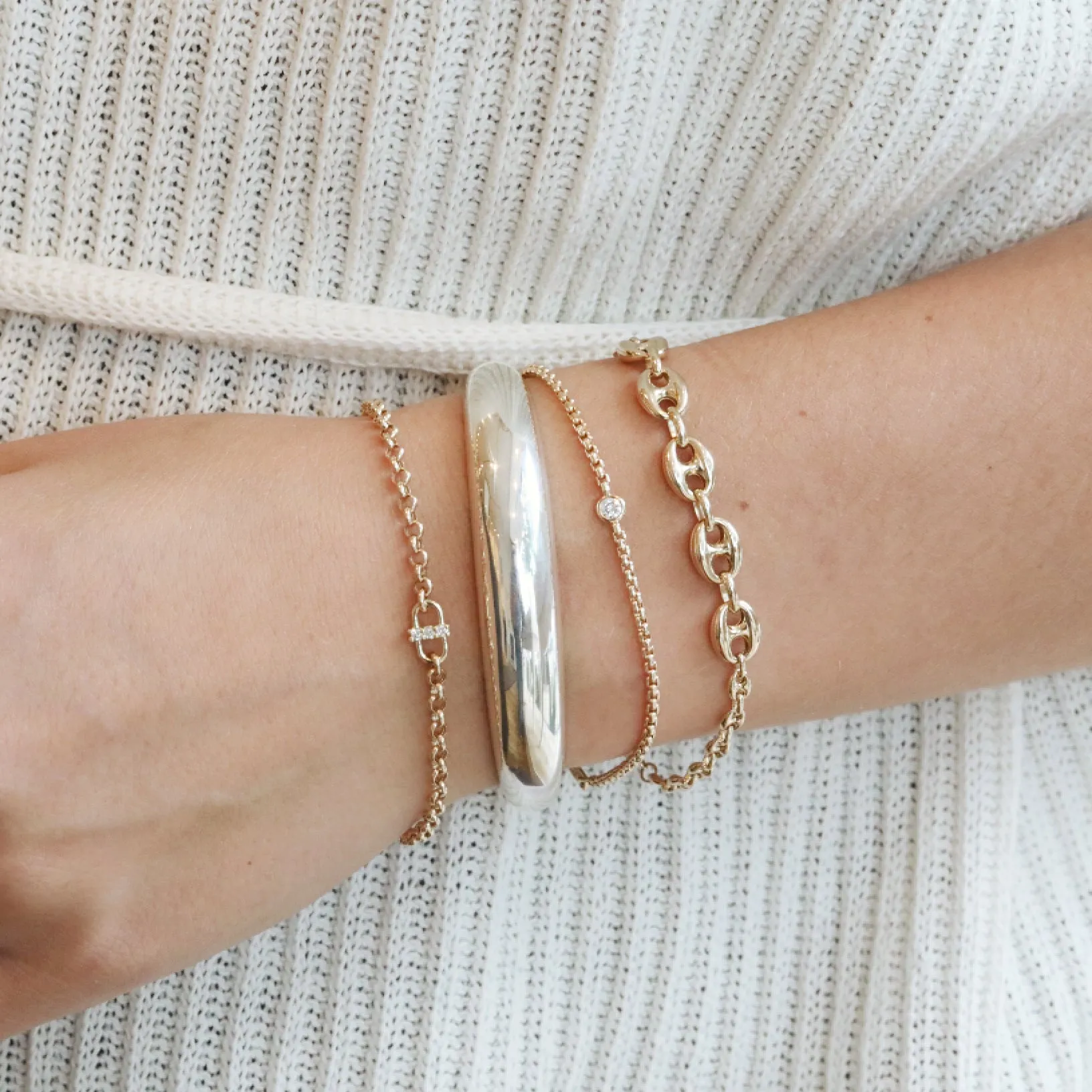 Gold Puffed Mariner Link Bracelet with Five Larger Center Links