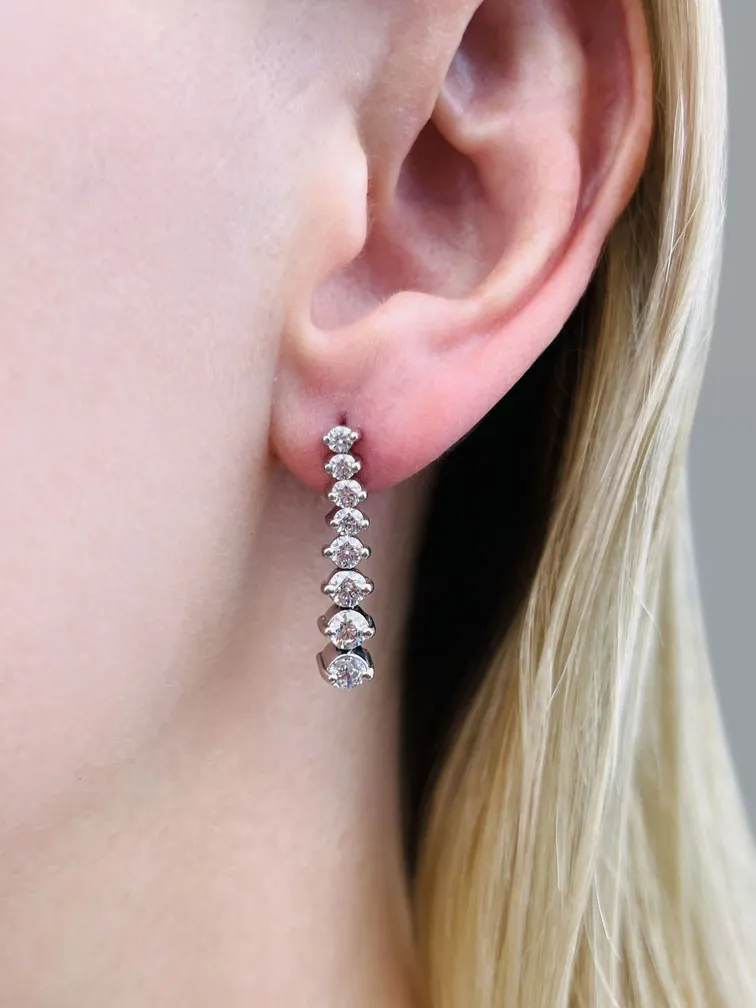 Graduated Diamond Drop Earrings In Diamond  with 2.49 ct.(finished)
