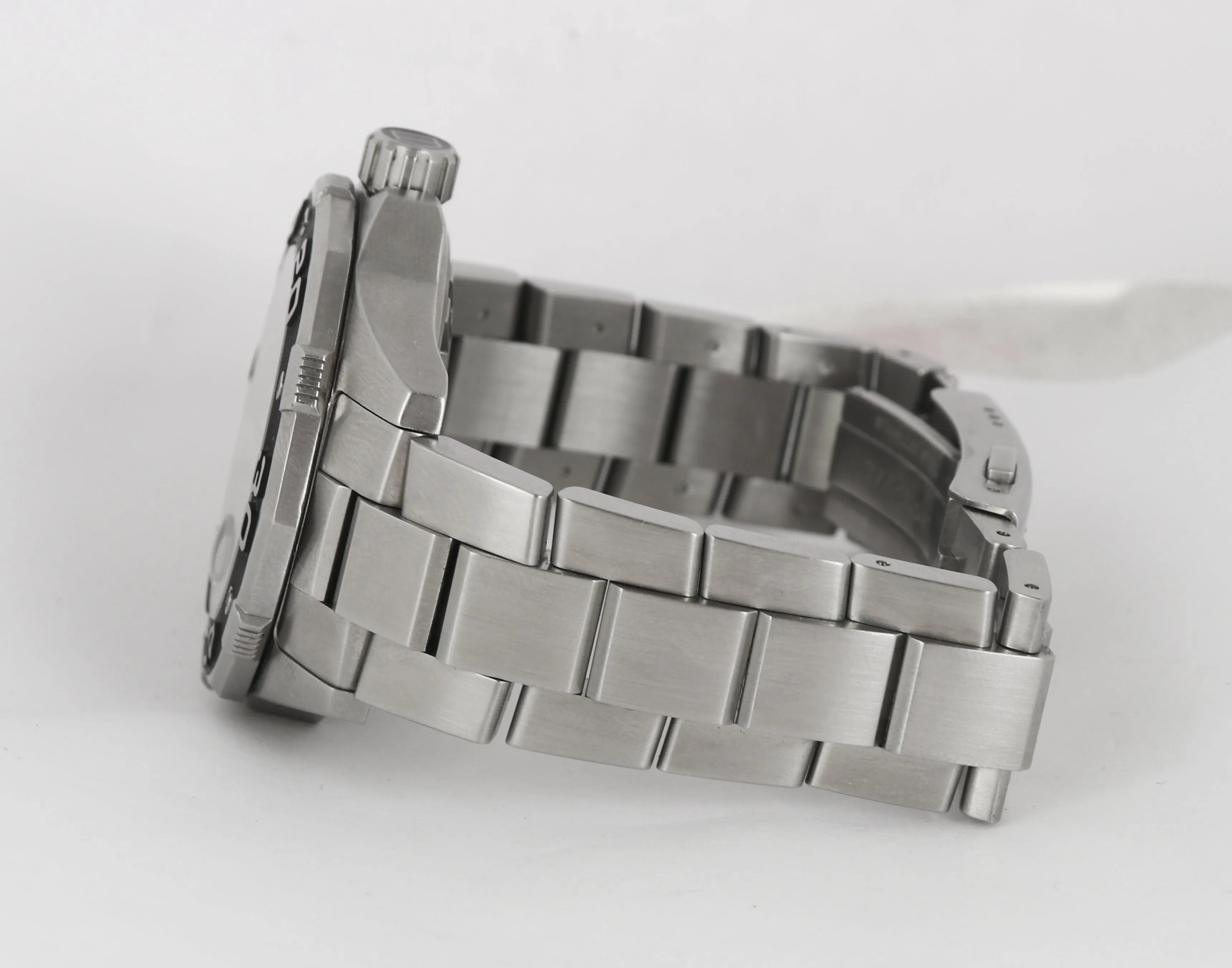 MINT Tag Heuer Aquaracer Calibre 5 Stainless Steel WAJ2111 Silver 43mm Automatic