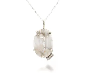 Oval Gold Inlay Quartz Diamond White Gold Necklace