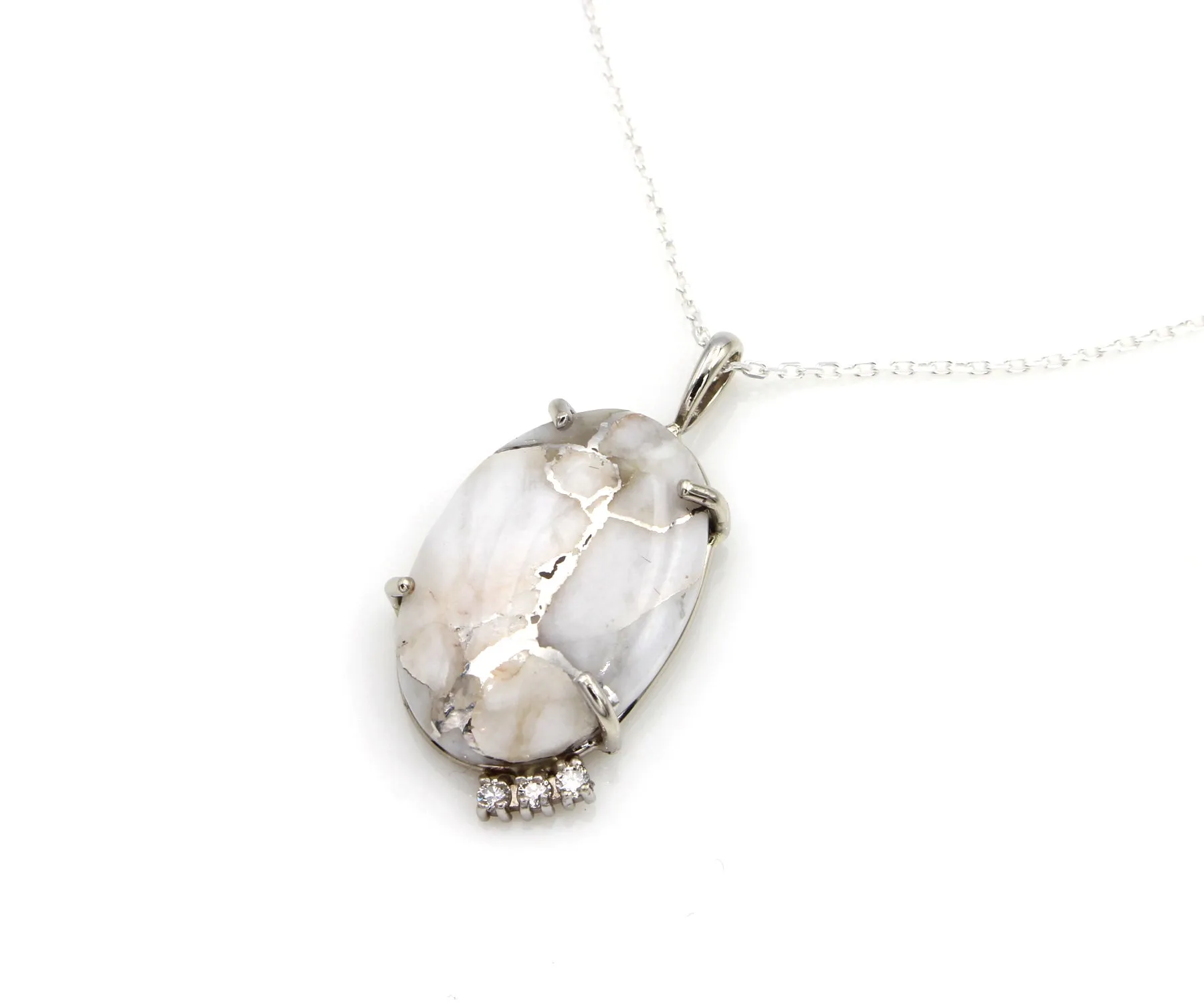 Oval Gold Inlay Quartz Diamond White Gold Necklace