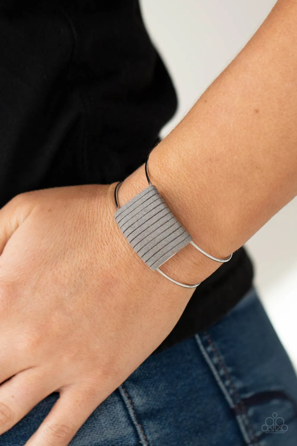 Paparazzi Free Expression - Silver Bracelet