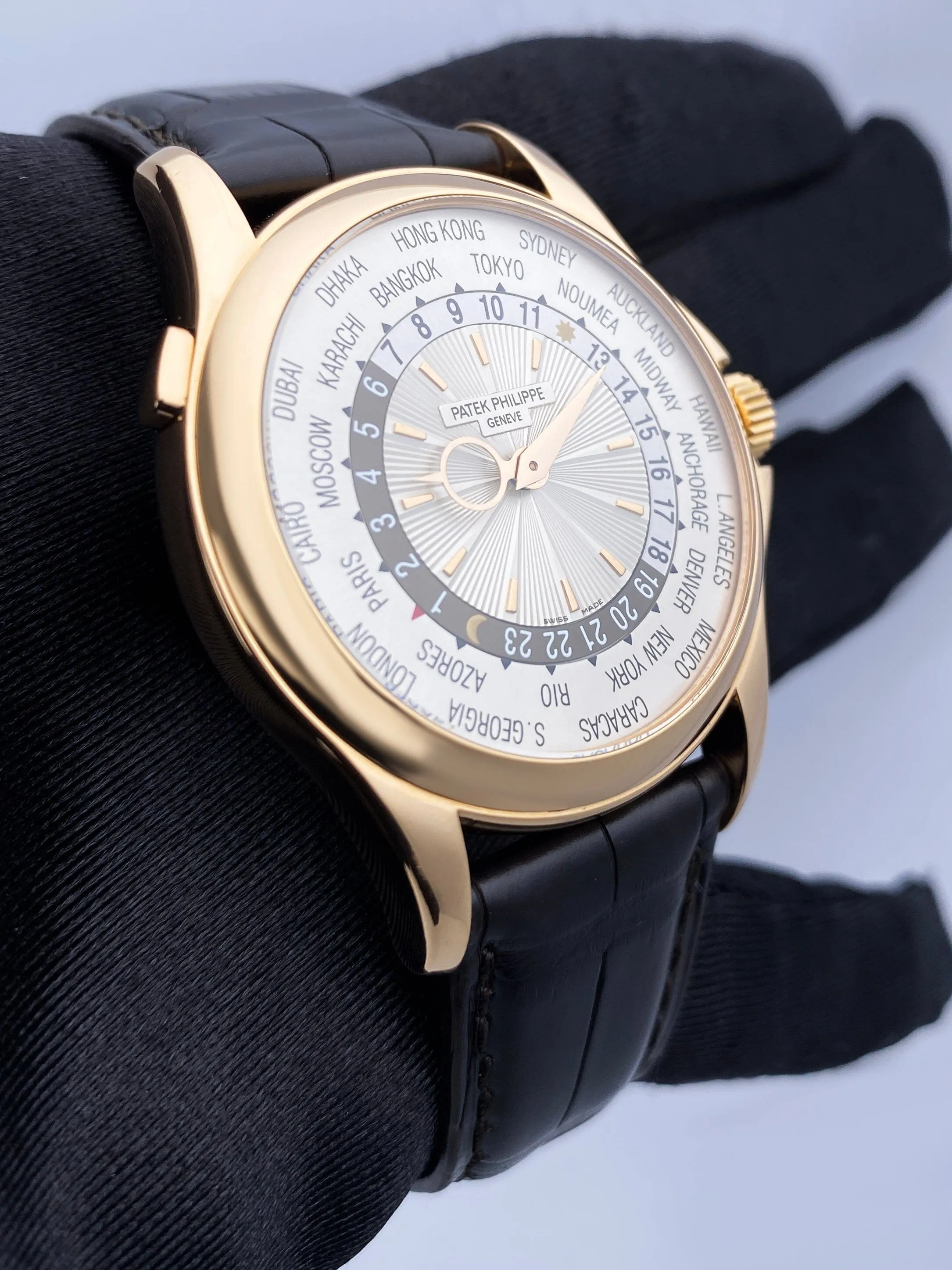 Patek Philippe World Time 5130R 18K Rose Gold Mens Watch Box Papers