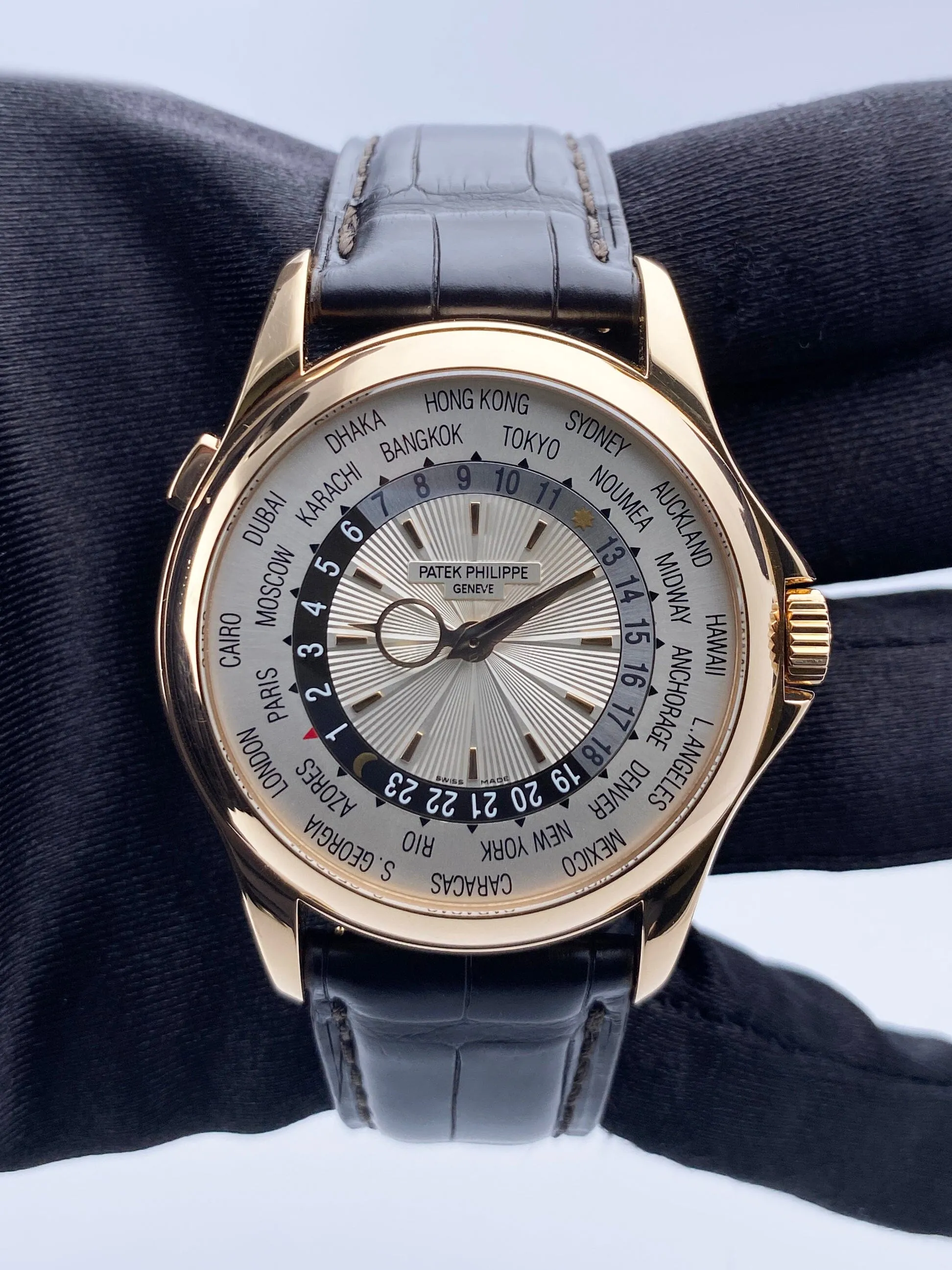 Patek Philippe World Time 5130R 18K Rose Gold Mens Watch Box Papers