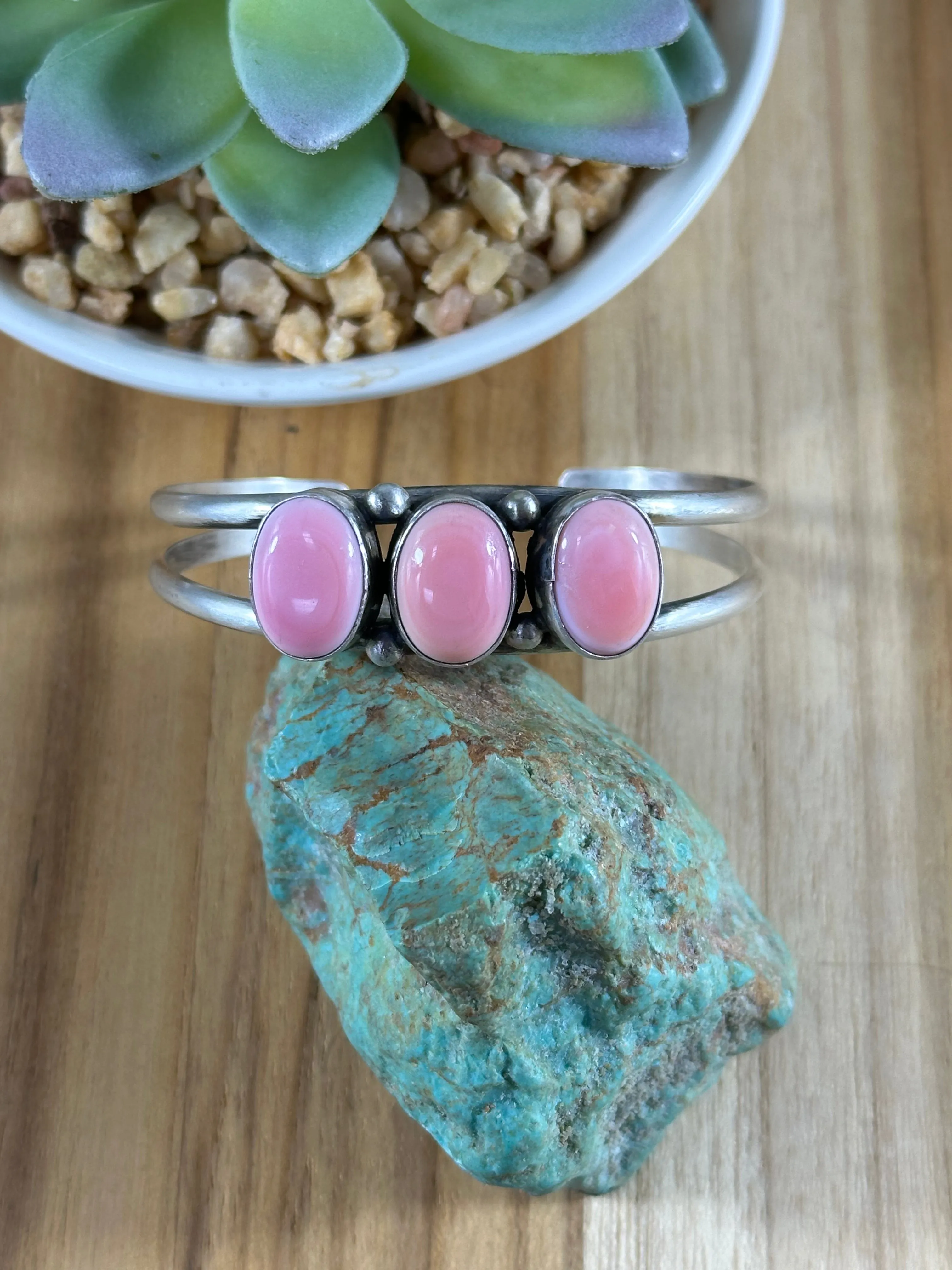 Pink Conch 3-Stone Cuff