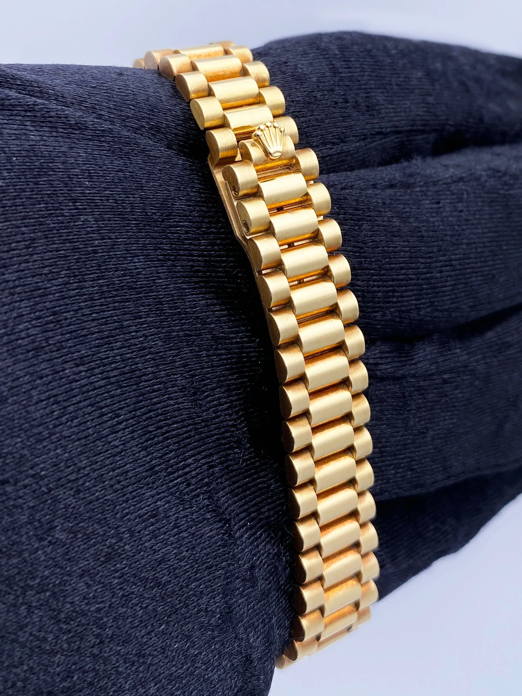 Rolex Datejust 69178 Blue Vignette Dial 18K Yellow Gold Ladies Watch