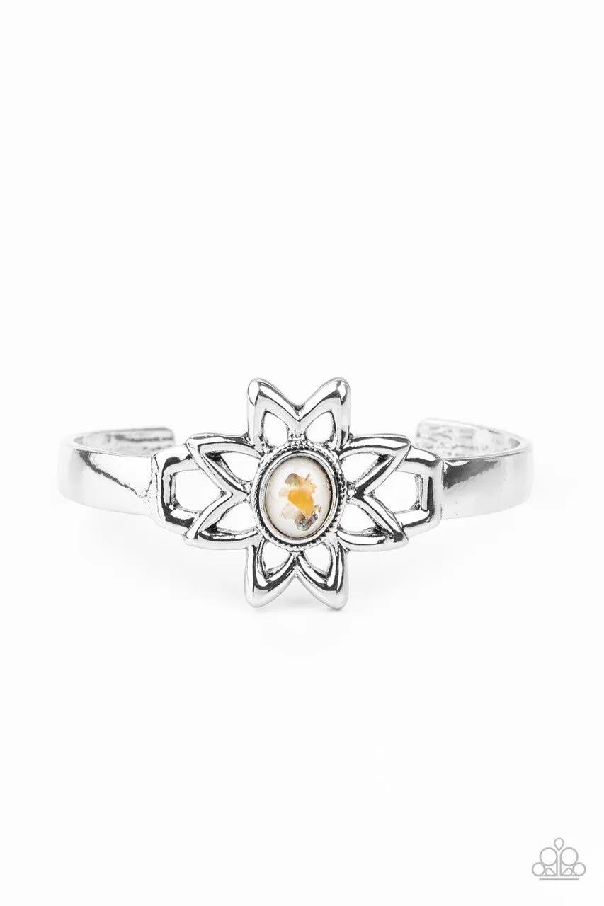 Sahara Garden White Paparazzi Bracelet