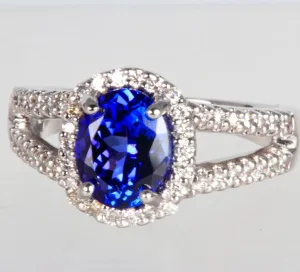 Tanzanite Ring in White Gold With Fine Diamond