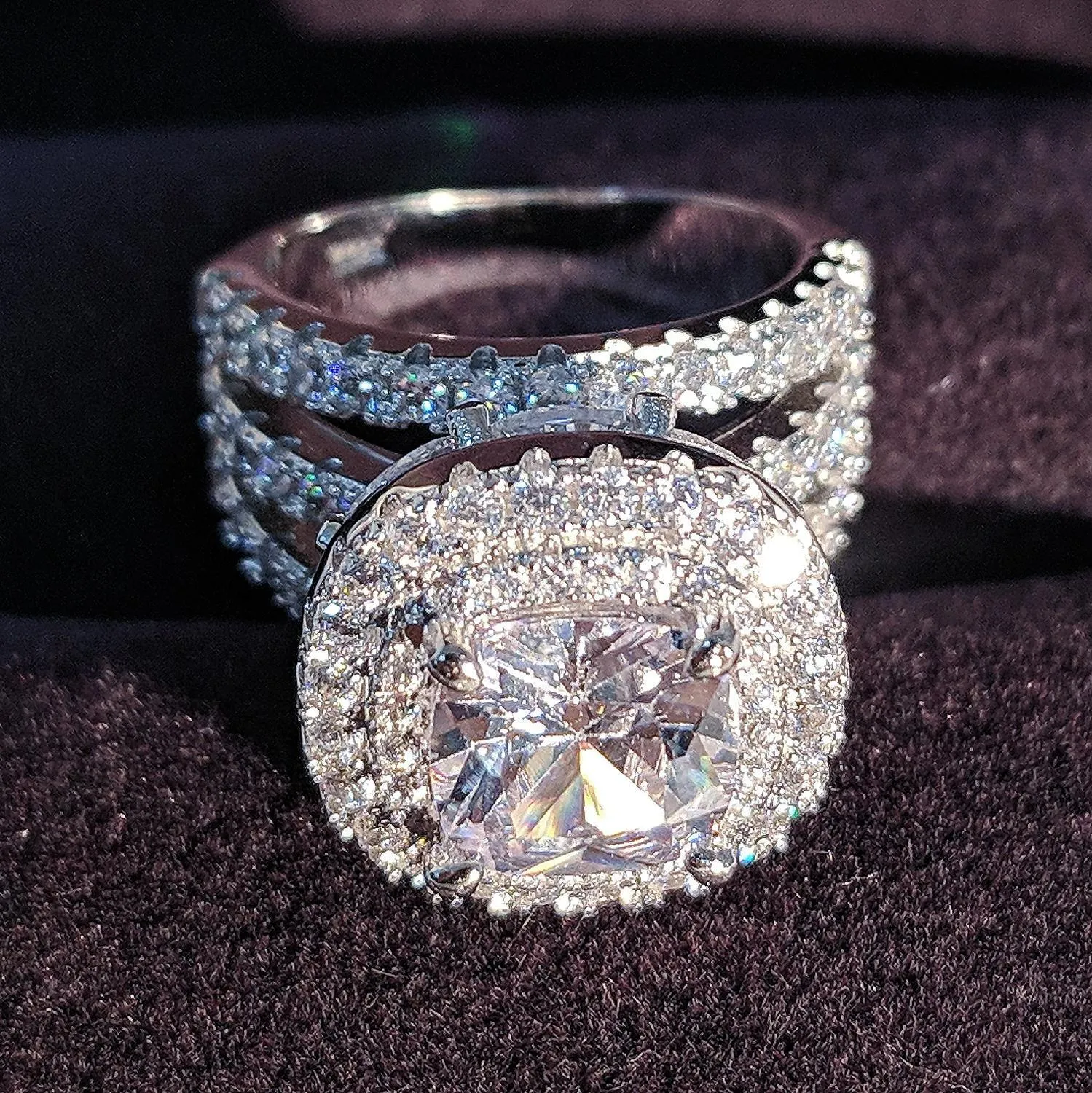Trendy Luxury Big 925 Sterling Silver Engagement Diamond Ring for Women and Ladies