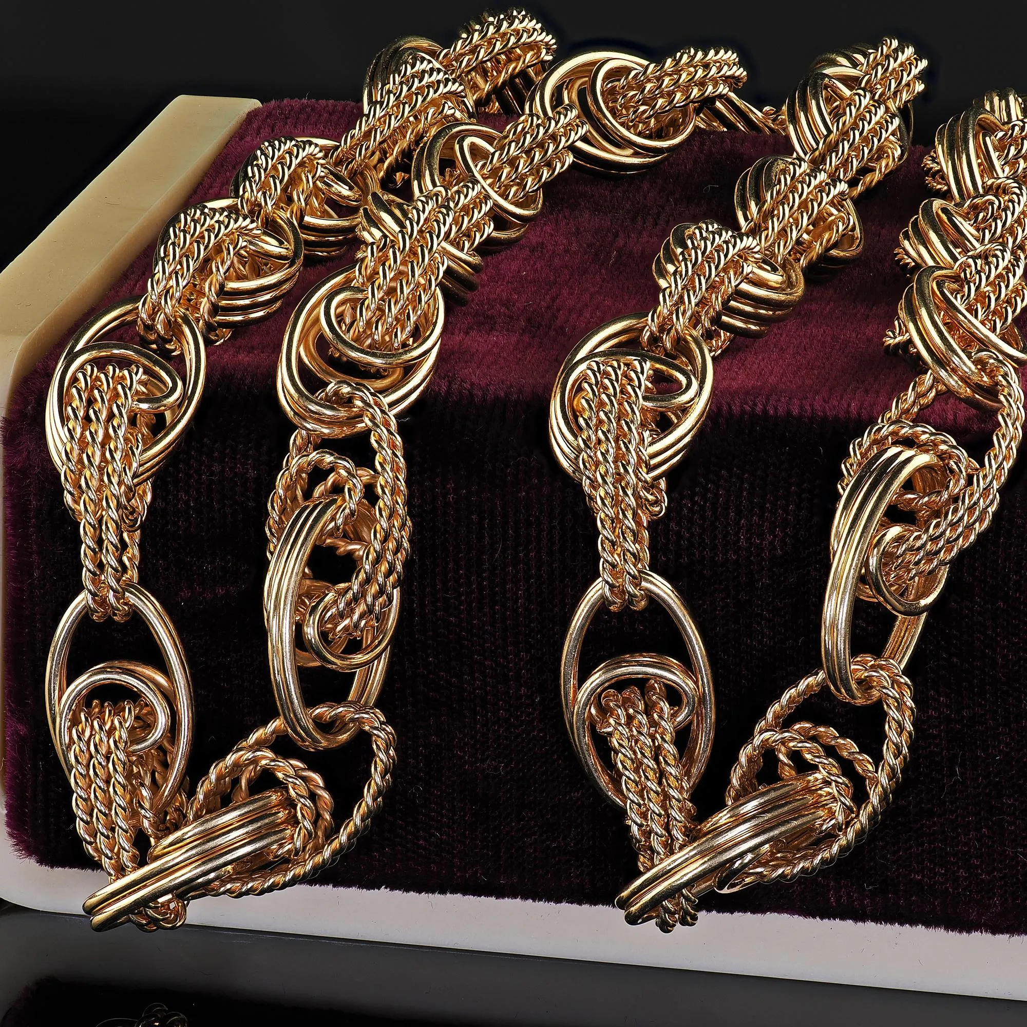 Vintage Estate 14K Yellow Gold Wide Twisted Link Necklace - 26 inches