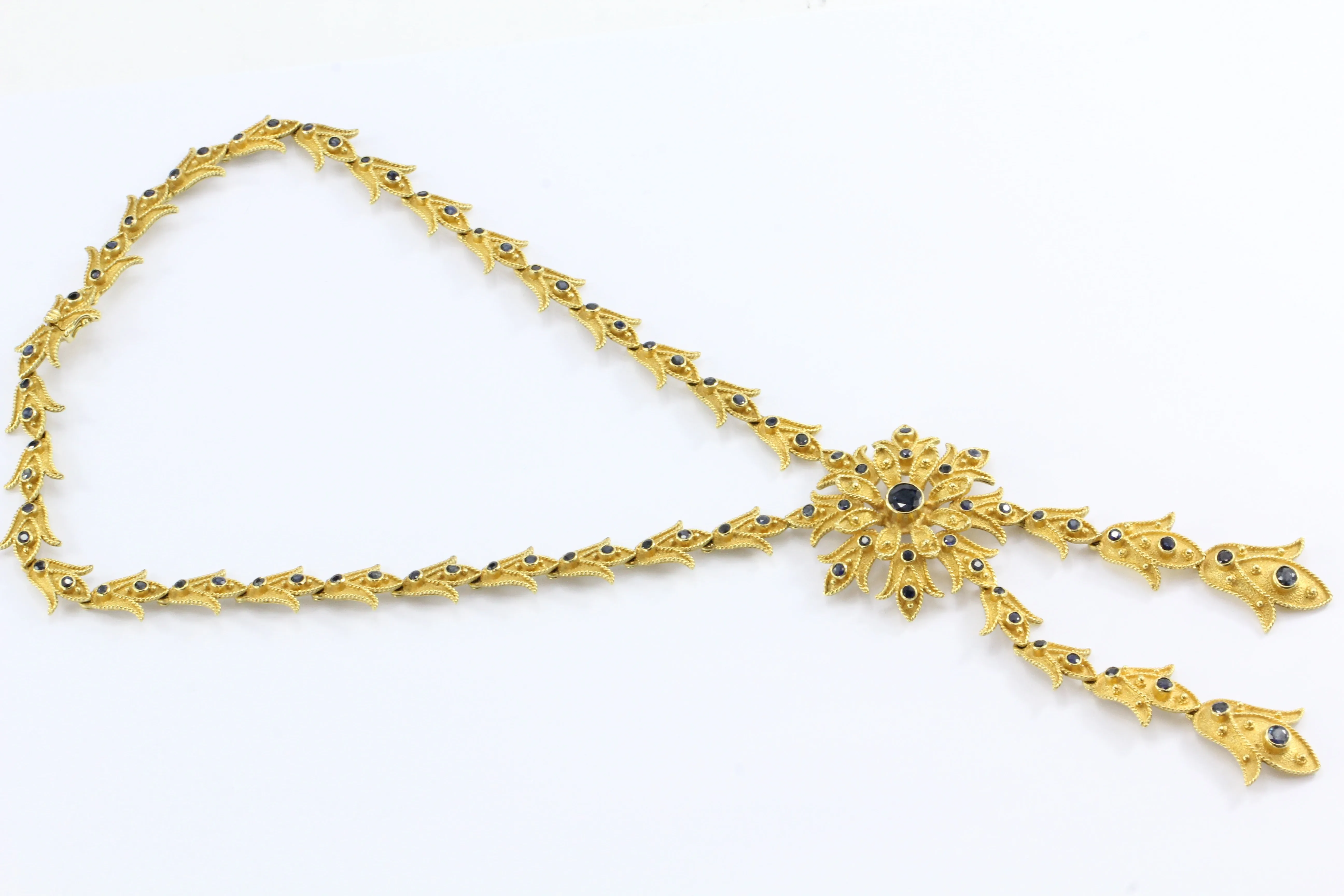 Vintage Greek / Greece 18K Gold Blue Sapphire Florette Necklace 7.5 ctw
