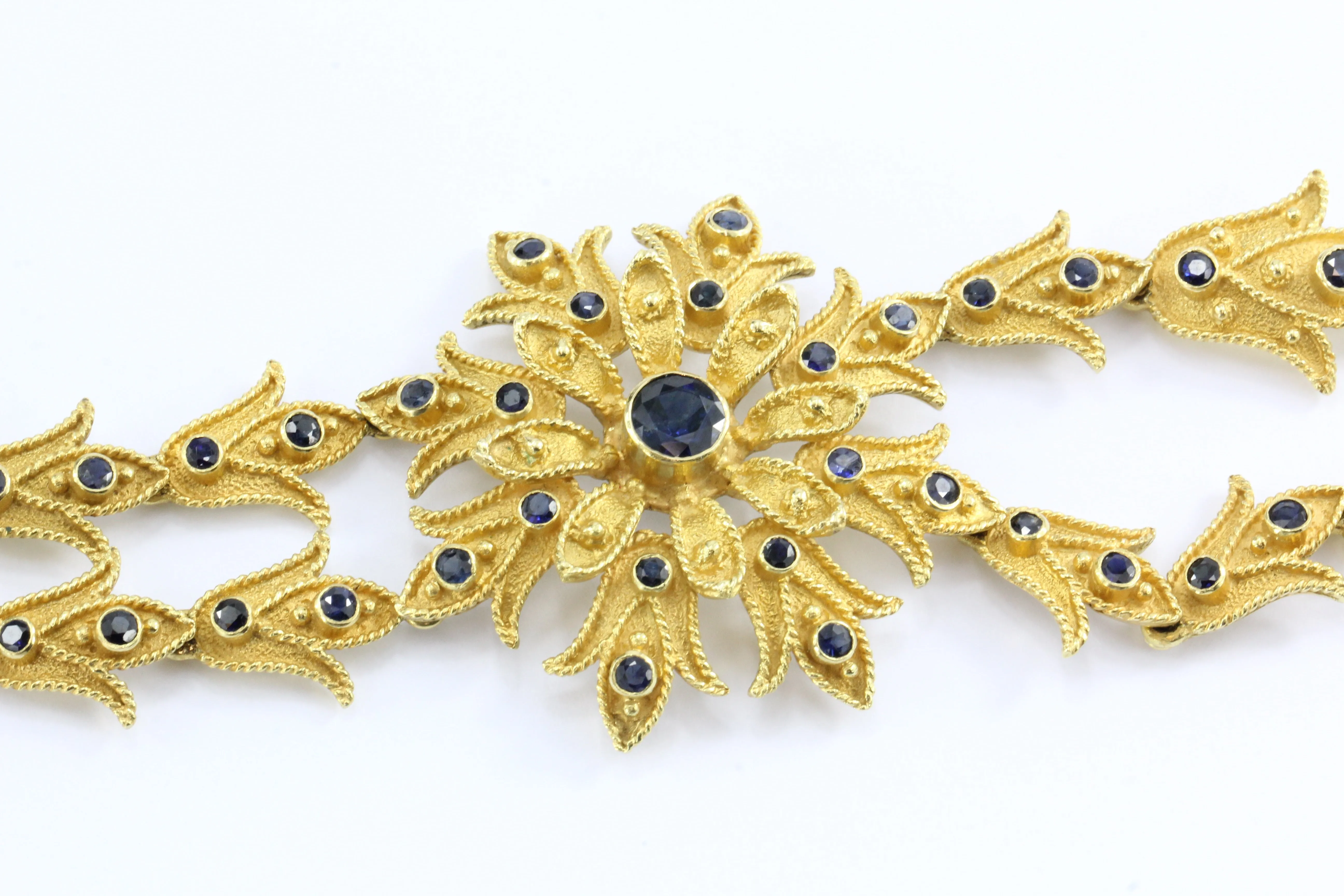 Vintage Greek / Greece 18K Gold Blue Sapphire Florette Necklace 7.5 ctw