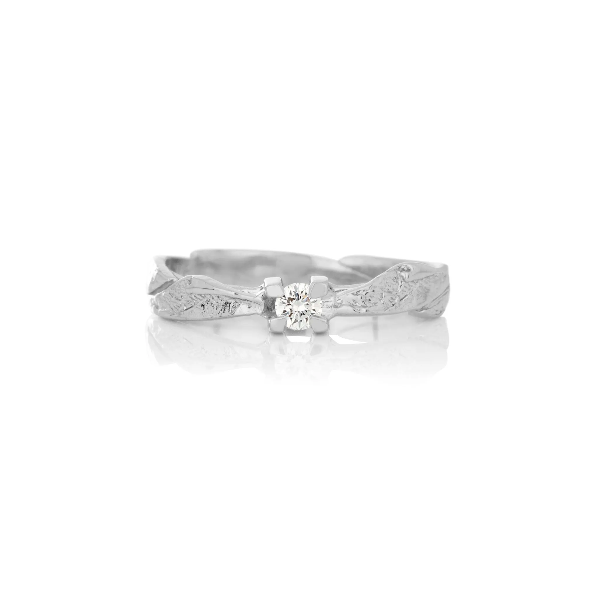 Women's diamond ring - NANOOK