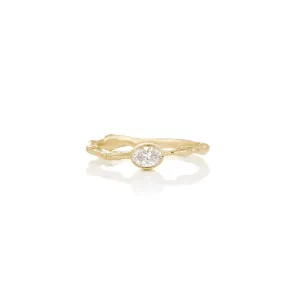 Women's diamond ring