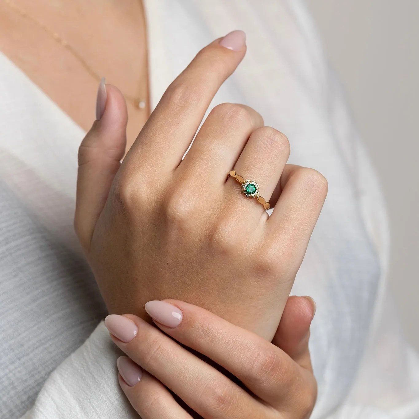 Women's emerald ring